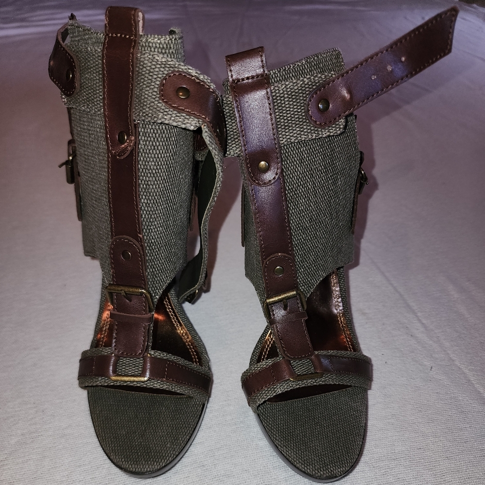 Bakers Brown and Gray Heeled Sandals